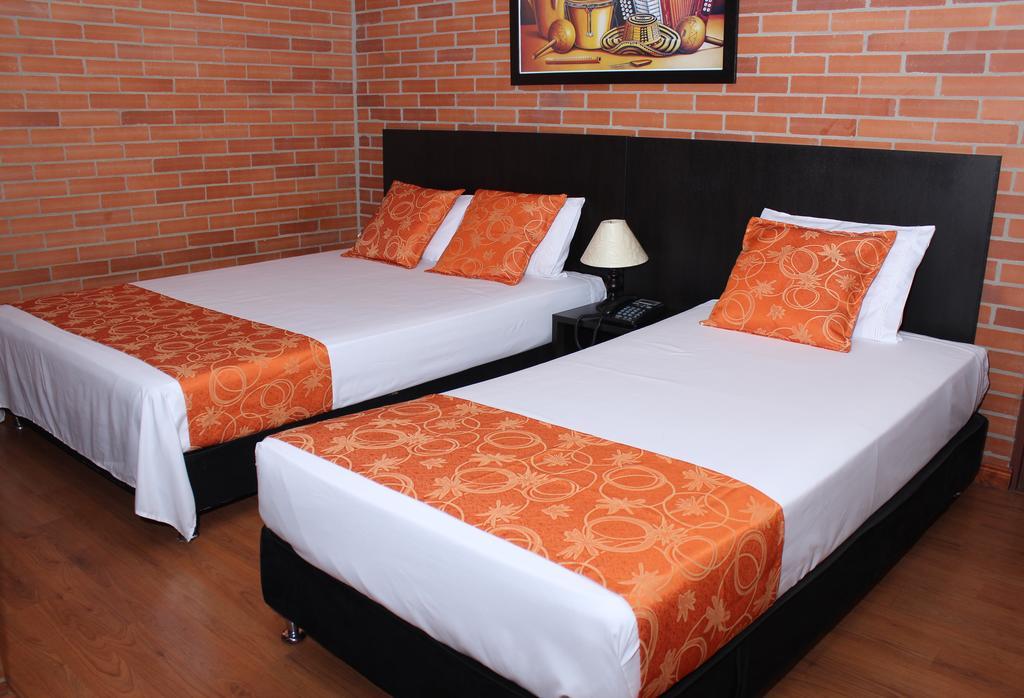 Hotel Bogota Astral מראה חיצוני תמונה